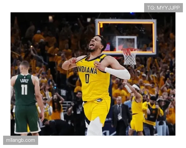 哈利伯顿突破拉扯防守提升球队关键时刻得分效率