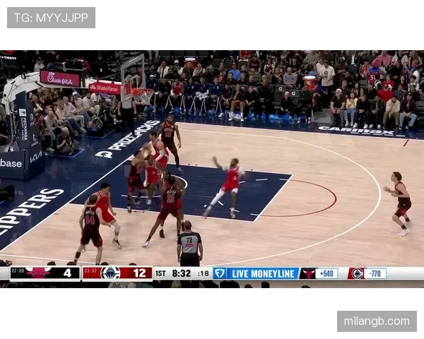 奥拉迪波无球跑动制造防守裂隙，提升外线接球投效率