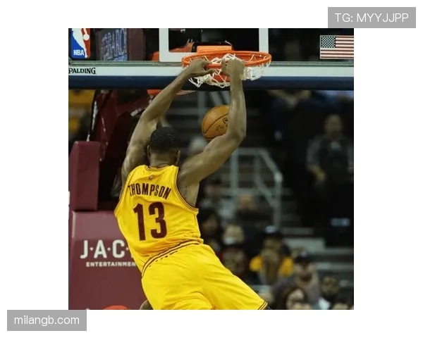 欧文通过背身单打效率提升拉开与同届内线得分差距